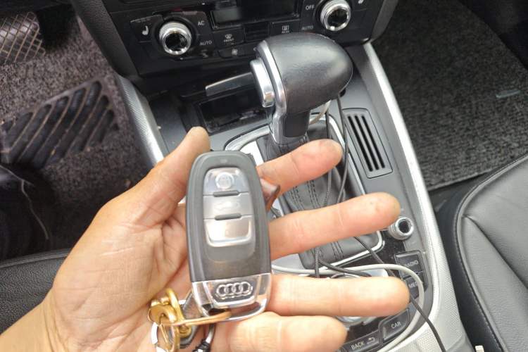Used Audi Q5 2013 45 TFSI quattro Sport Edition Vehicle Key