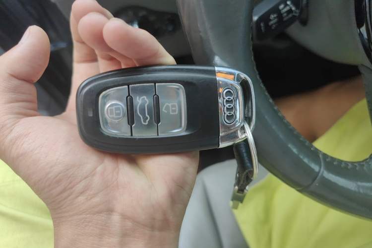 Used Audi Q5 2013 40 TFSI Technology Edition Vehicle Key
