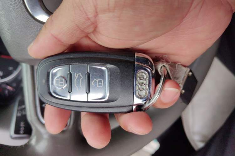 Used Audi Q5 2013 40 TFSI Technology Edition Vehicle Key