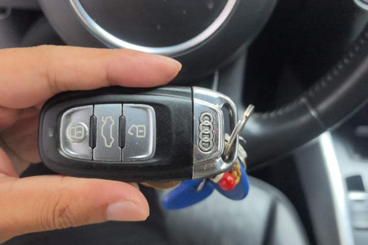 Used Audi Q5 2013 40 TFSI Technology Edition Vehicle Key