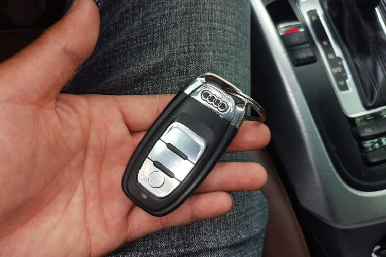 Used Audi Q5 2013 40 TFSI Technology Edition Vehicle Key