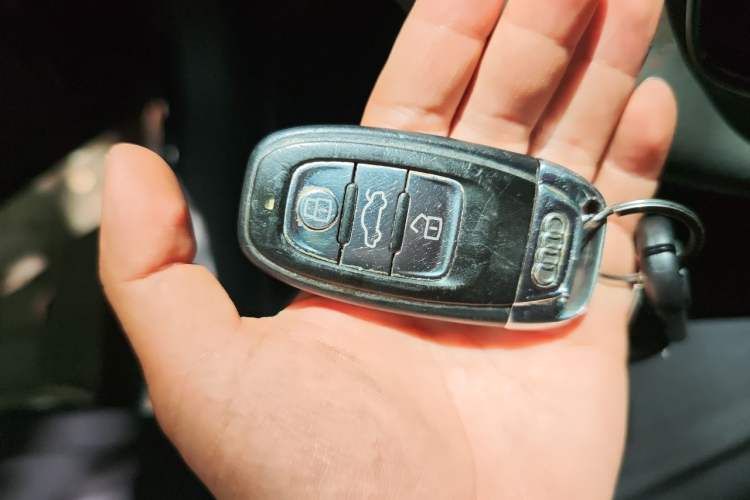 Used Audi Q5 2013 40 TFSI Ambition Vehicle Key