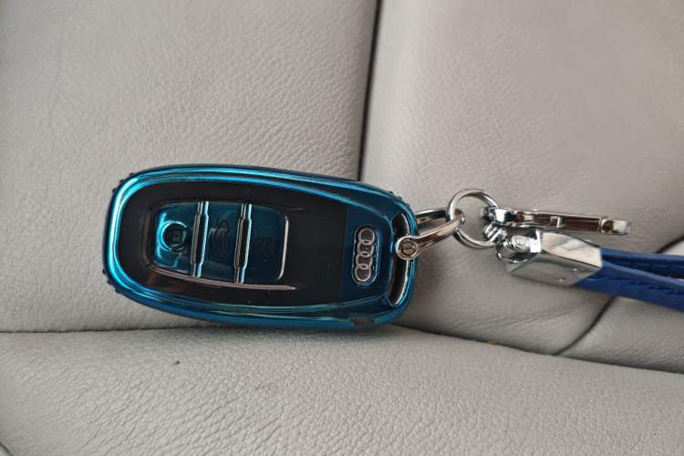 Used Audi Q5 2013 40 TFSI Technology Edition Vehicle Key