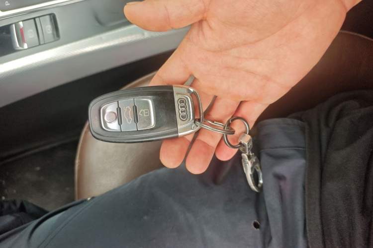 Used Audi Q5 2013 40 TFSI Technology Edition Vehicle Key