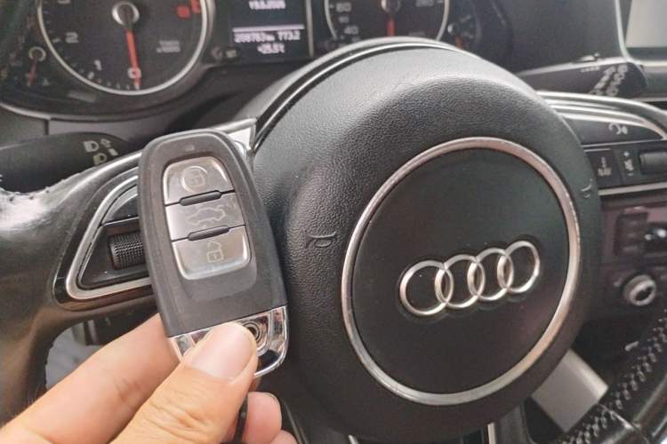 Used Audi Q5 2013 40 TFSI Technology Edition Vehicle Key