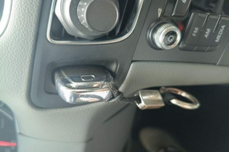 Used Audi Q5 2013 40 TFSI Technology Edition Vehicle Key