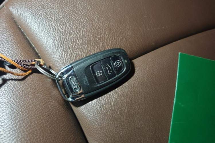 Used Audi Q5 2013 40 TFSI Technology Edition Vehicle Key