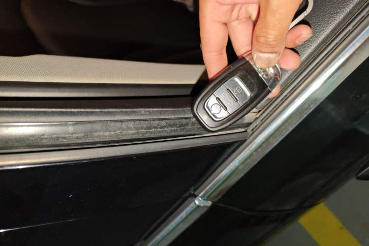 Used Audi Q5 2013 40 TFSI Technology Edition Vehicle Key