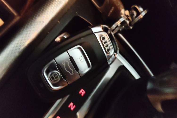 Used Audi Q5 2013 40 TFSI Technology Edition Vehicle Key