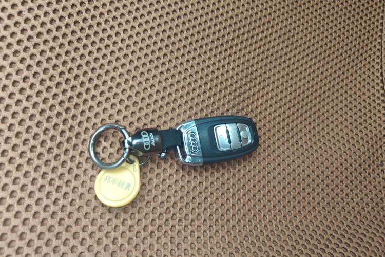 Used Audi Q5 2013 40 TFSI Technology Edition Vehicle Key