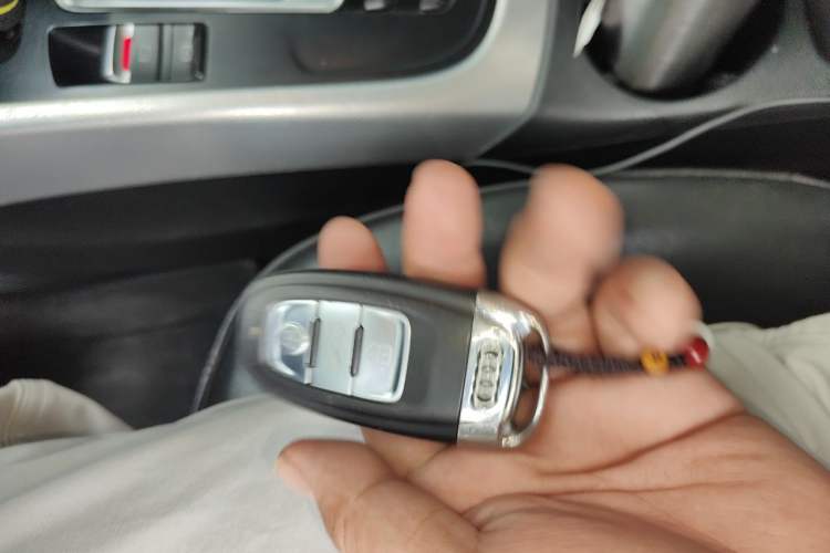 Used Audi Q5 2013 40 TFSI Technology Edition Vehicle Key