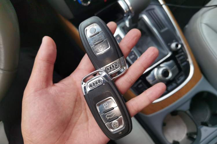 Used Audi Q5 2013 45 TFSI quattro off-road version Vehicle Key