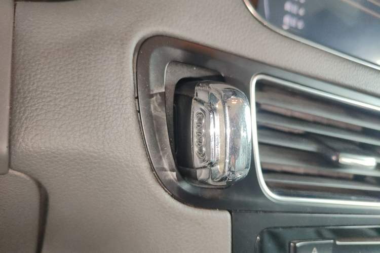 Used Audi Q5 2013 40 TFSI Technology Edition Vehicle Key