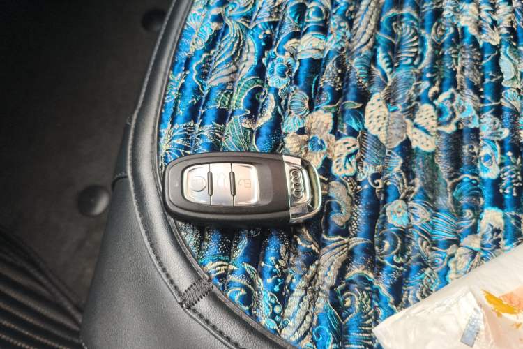 Used Audi Q5 2013 45 TFSI quattro Sport Edition Vehicle Key