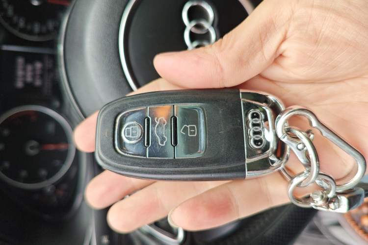 Used Audi Q5 2013 40 TFSI Technology Edition Vehicle Key