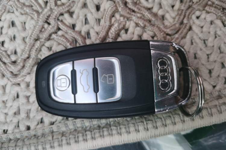 Used Audi Q5 2013 40 TFSI Technology Edition Vehicle Key