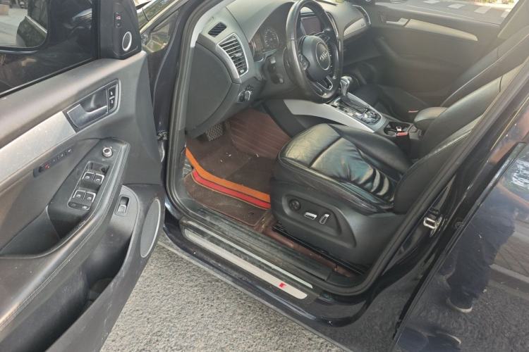 Used Audi Q5 2013 45 TFSI quattro Sport Edition Driver Seat