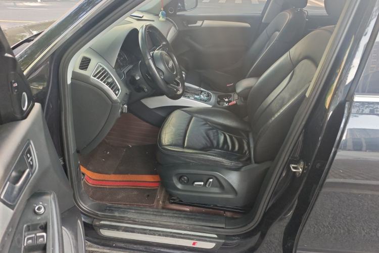 Used Audi Q5 2013 45 TFSI quattro Sport Edition Left Front Seat