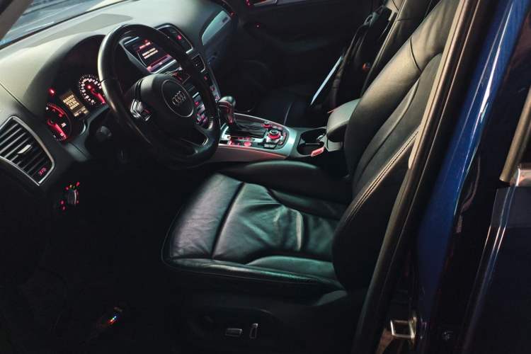 Used Audi Q5 2013 45 TFSI quattro Sport Edition Left Front Seat