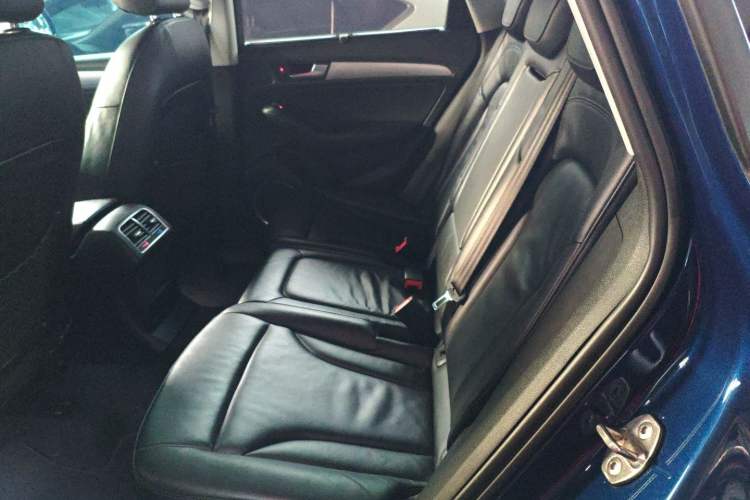 Used Audi Q5 2013 45 TFSI quattro Sport Edition Left Rear Seat
