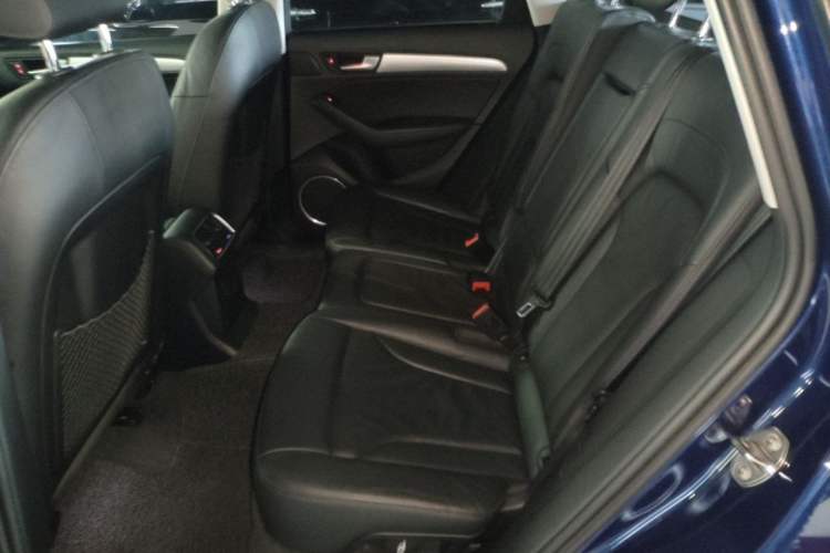 Used Audi Q5 2013 45 TFSI quattro Sport Edition Left Rear Seat