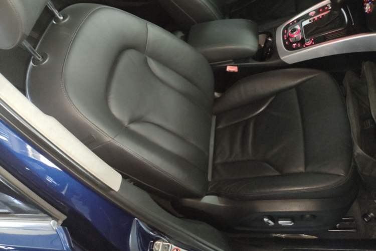 Used Audi Q5 2013 45 TFSI quattro Sport Edition Right Front Seat