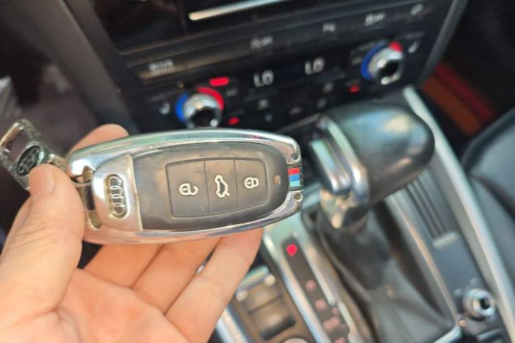 Used Audi Q5 2013 45 TFSI quattro Sport Edition Vehicle Key