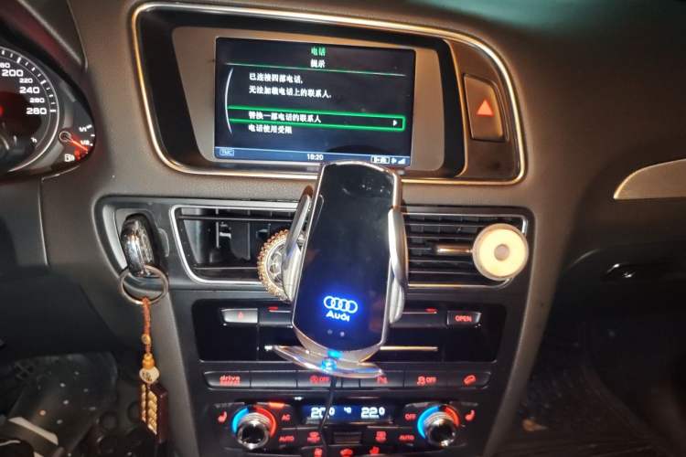 Used Audi Q5 2013 45 TFSI quattro Sport Edition Audio And AC Panel