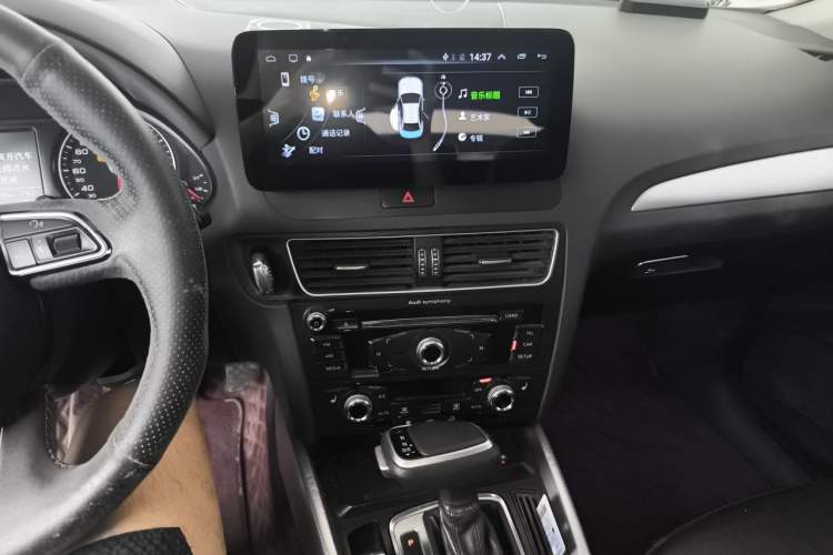 Used Audi Q5 2013 40 TFSI Technology Edition Audio And AC Panel