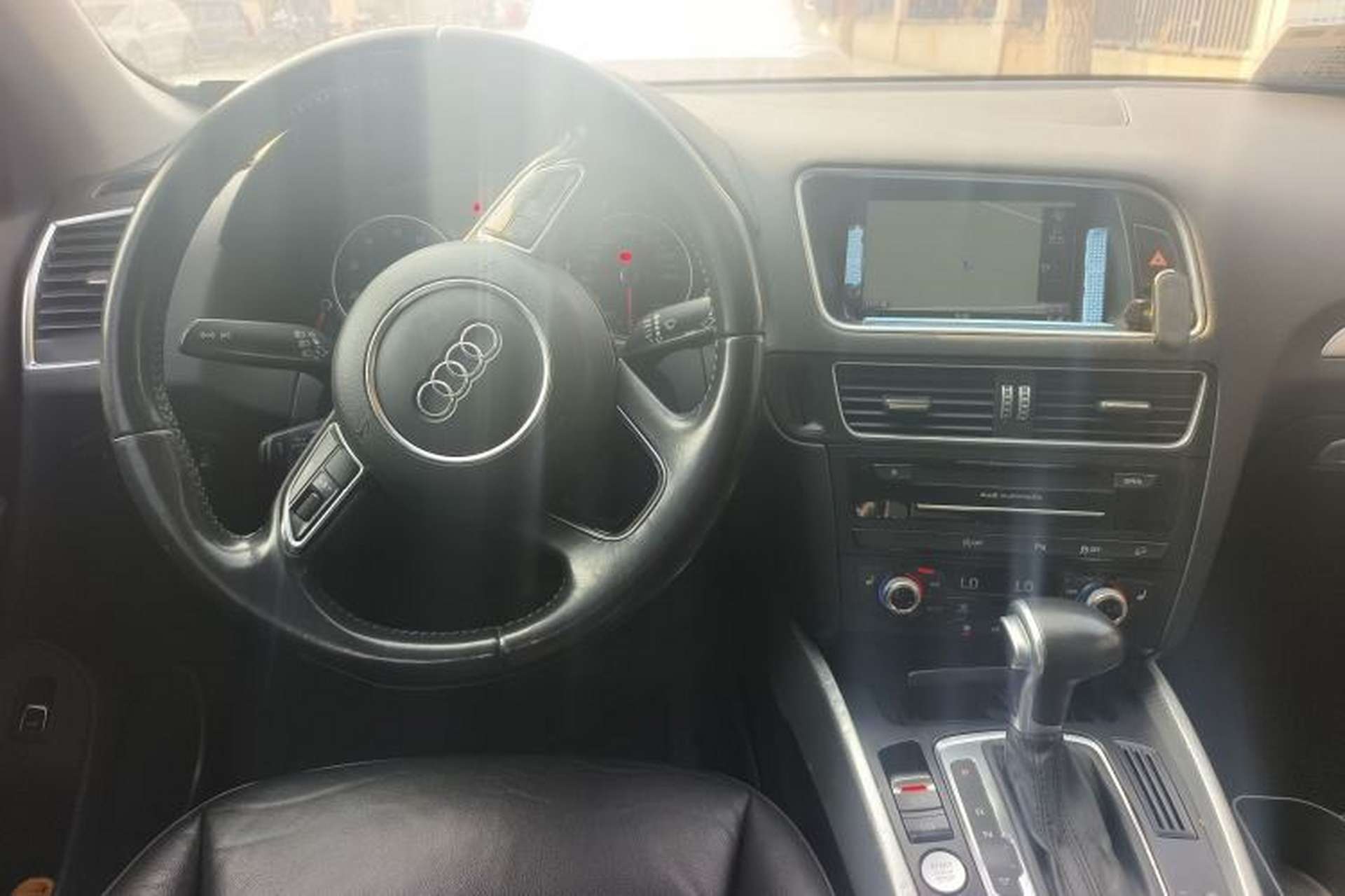 Used Audi Q5 2013 45 TFSI quattro Sport Edition Center Console