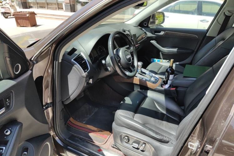 Used Audi Q5 2013 40 TFSI Luxury Model Driver Seat