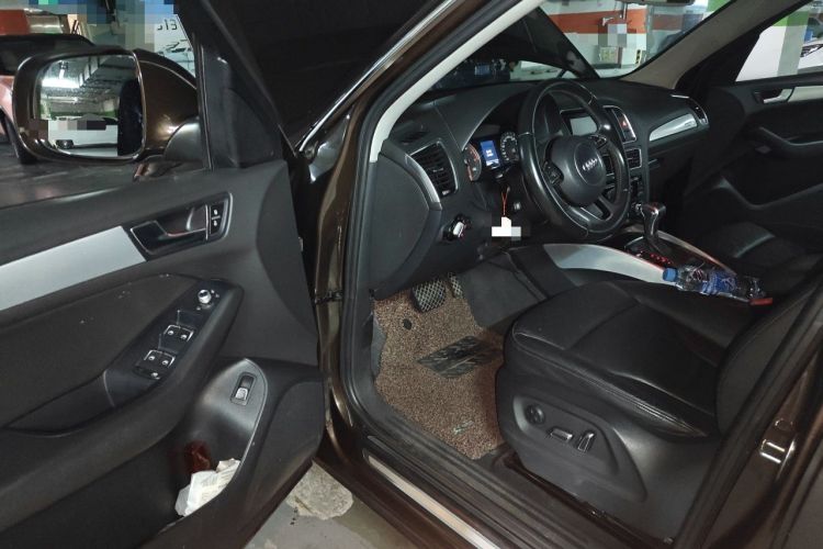 Used Audi Q5 2013 40 TFSI Technology Edition Driver Seat
