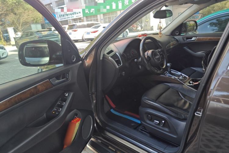 Used Audi Q5 2013 40 TFSI Comfort Edition Driver Seat