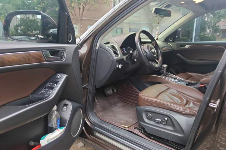 Used Audi Q5 2013 40 TFSI Comfort Edition Driver Seat