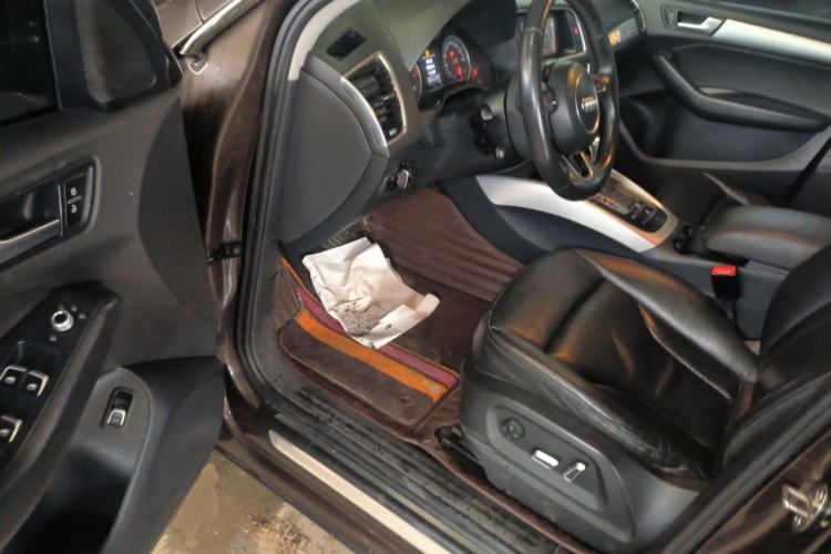 Used Audi Q5 2013 40 TFSI Technology Edition Driver Seat