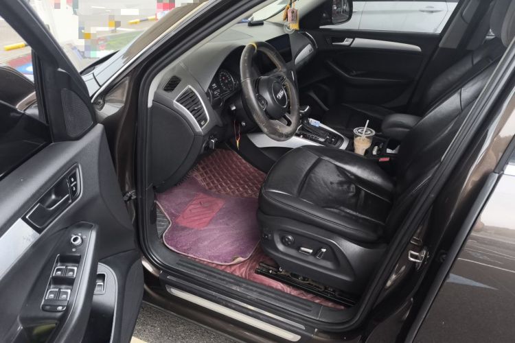 Used Audi Q5 2013 40 TFSI Technology Edition Driver Seat