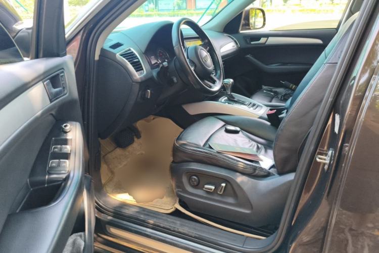 Used Audi Q5 2013 40 TFSI Technology Edition Driver Seat