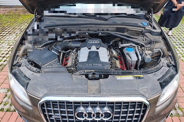 Used Audi Q5 2013 45 TFSI quattro Sport Edition Engine Bay