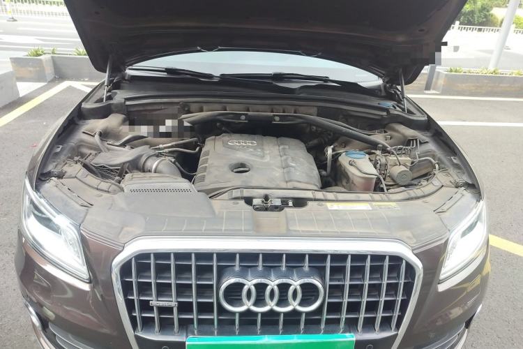 Used Audi Q5 2013 40 TFSI Technology Edition Engine Bay