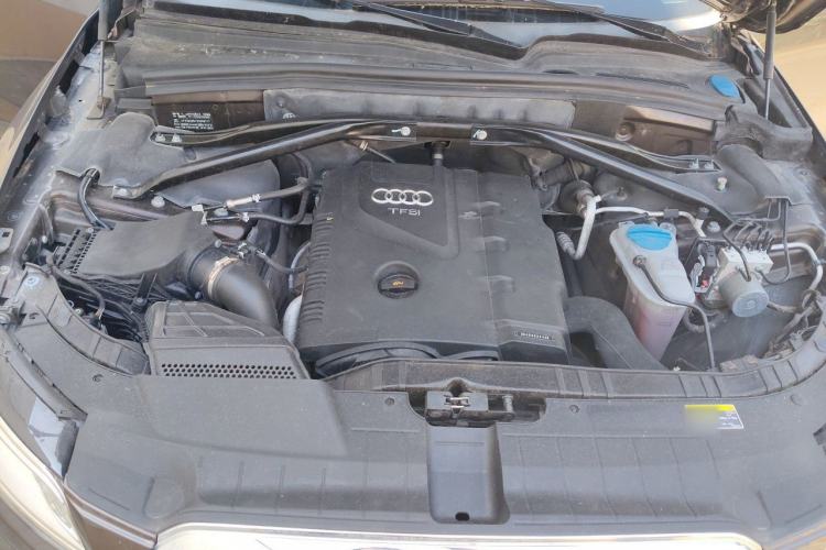 Used Audi Q5 2013 40 TFSI Technology Edition Engine Bay
