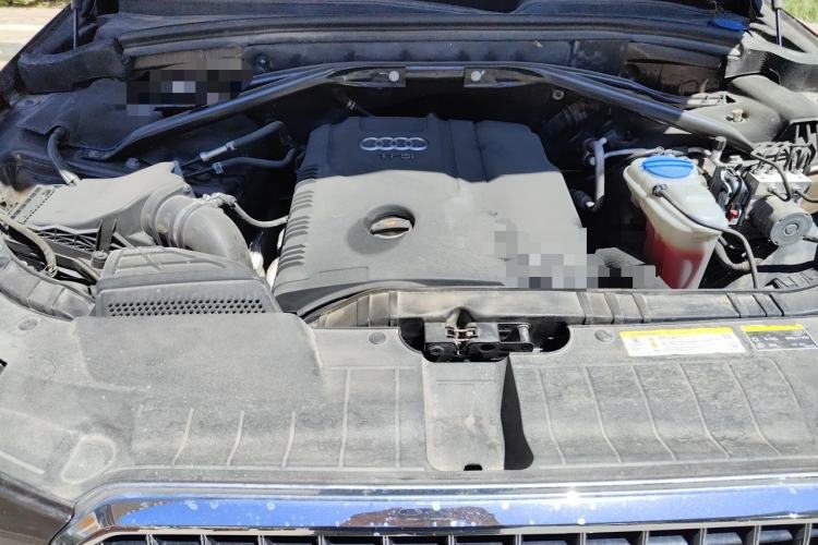 Used Audi Q5 2013 40 TFSI Luxury Model Engine Bay