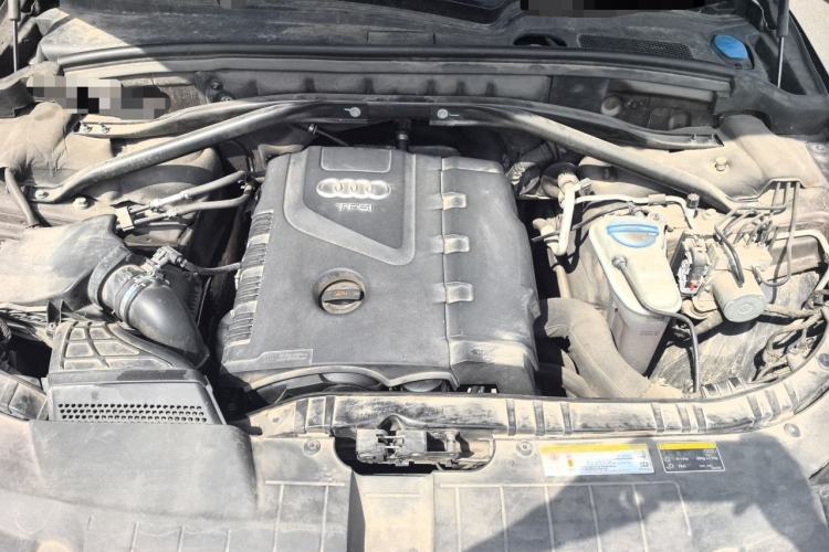 Used Audi Q5 2013 40 TFSI Technology Edition Engine Bay