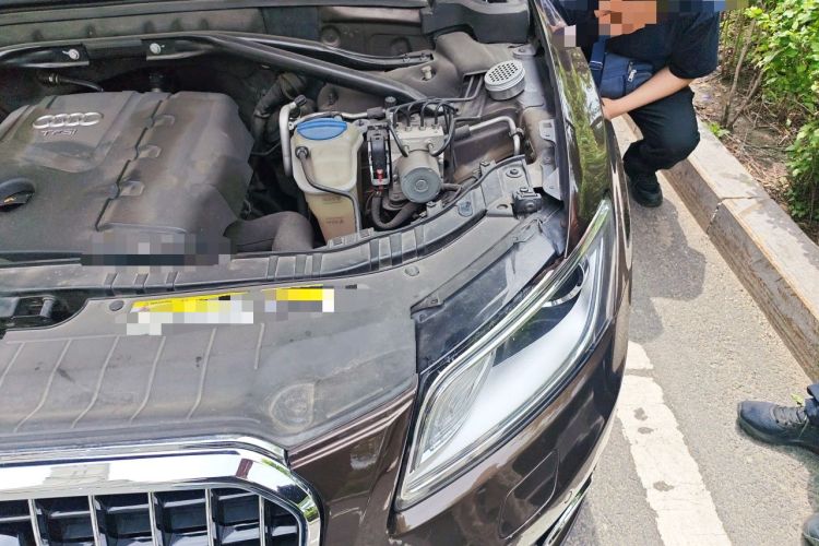 Used Audi Q5 2013 40 TFSI Technology Edition Engine Bay Left