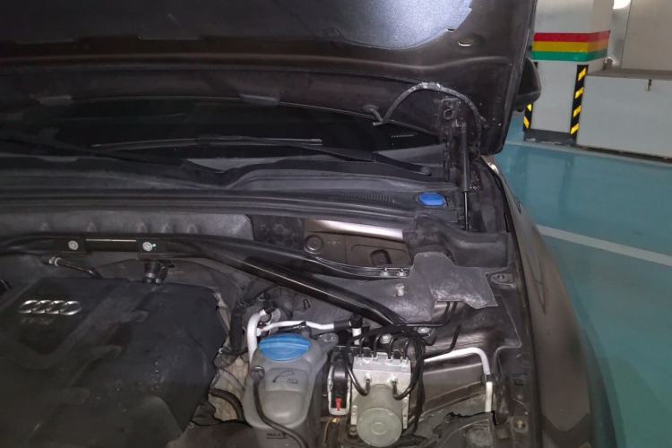 Used Audi Q5 2013 40 TFSI Comfort Edition Engine Bay Left