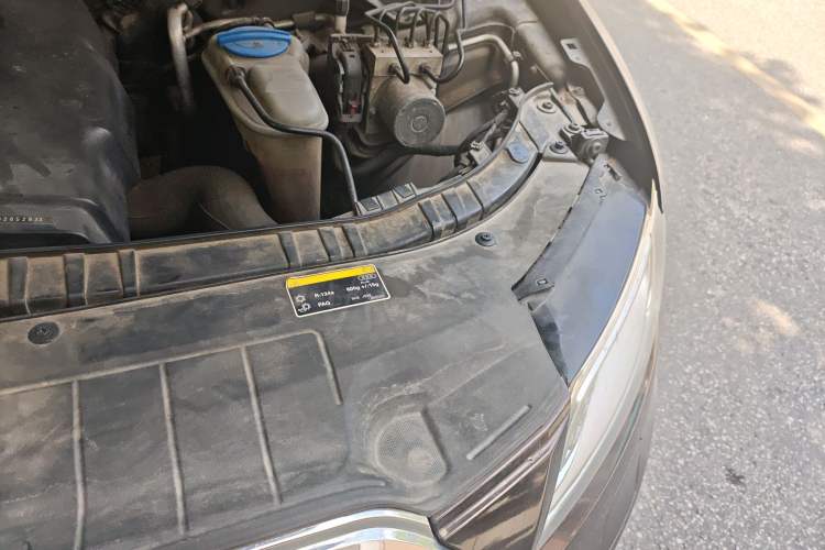 Used Audi Q5 2013 40 TFSI Technology Edition Engine Bay Left