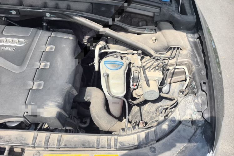 Used Audi Q5 2013 40 TFSI Technology Edition Engine Bay Left