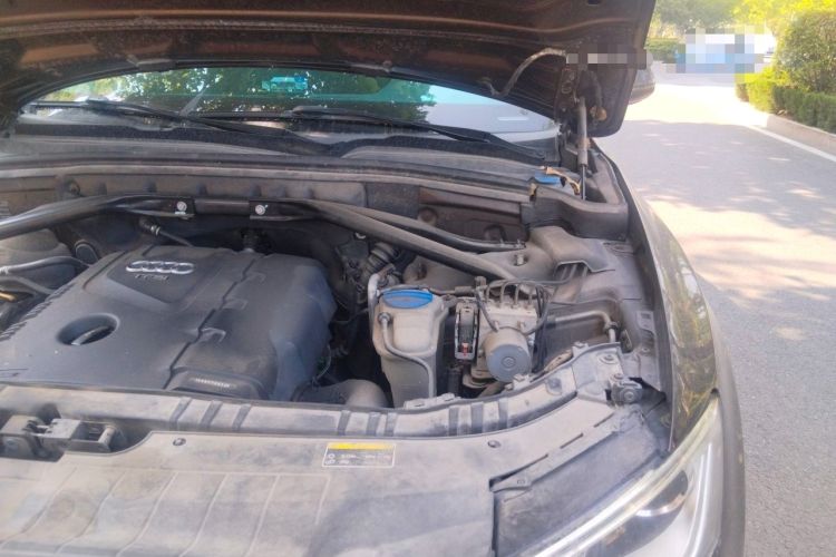 Used Audi Q5 2013 40 TFSI Comfort Edition Engine Bay Left