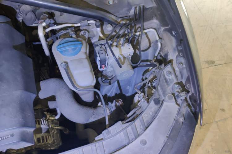 Used Audi Q5 2013 40 TFSI Technology Edition Engine Bay Left