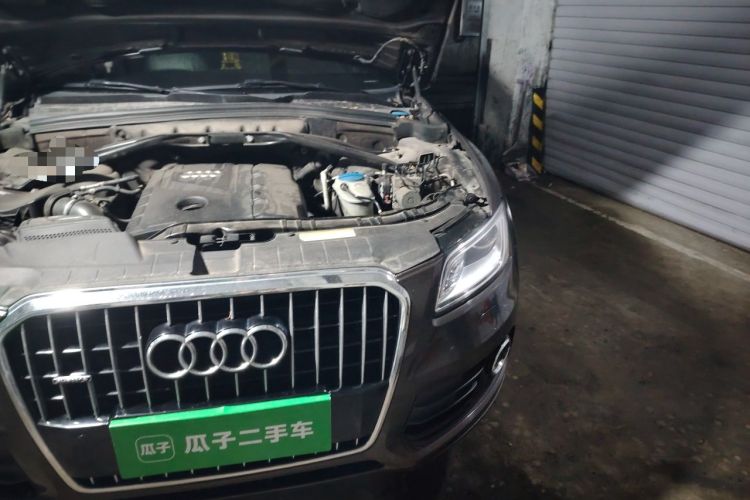 Used Audi Q5 2013 40 TFSI Comfort Edition Engine Bay Left