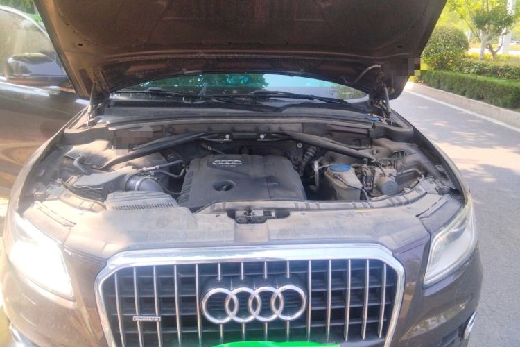 Used Audi Q5 2013 40 TFSI Comfort Edition Engine Bay